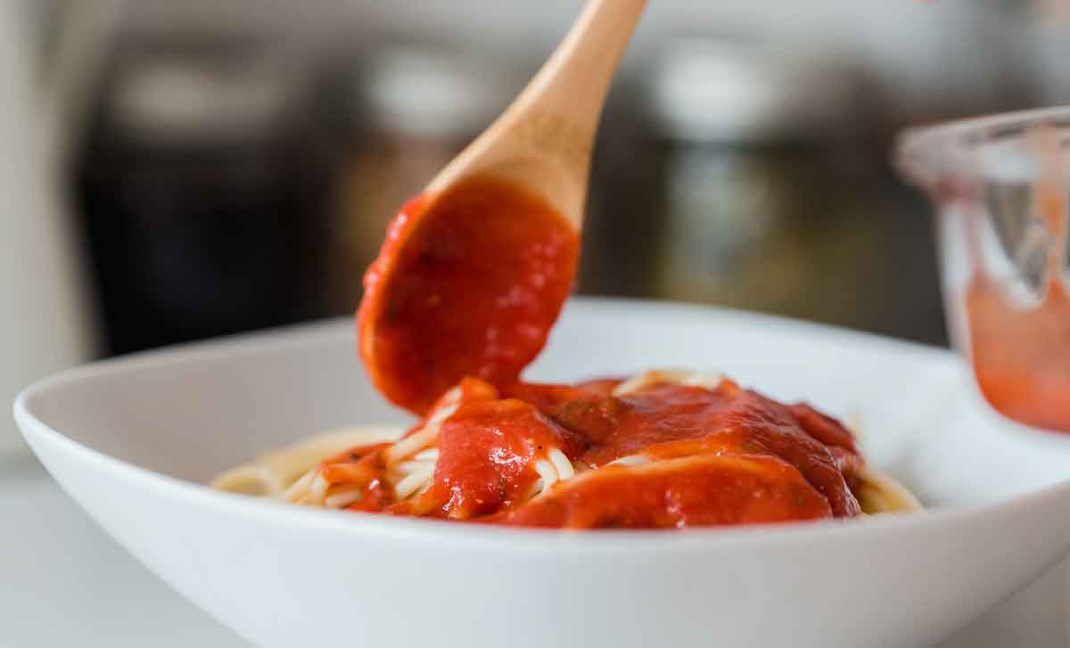Tomato Sauce: Do you know how long it lasts in the fridge? See what the experts say!