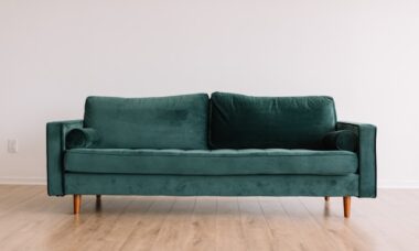 Quais são as cores de sofá mais subestimadas?