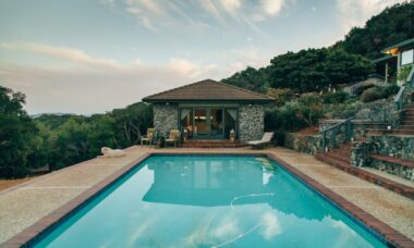 Quanto custa construir uma piscina? Especialistas revelam o que você deve orçar