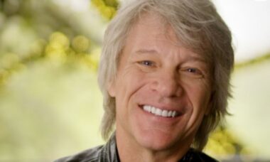 Decoração de natal: a árvore vermelha de Jon Bon Jovi