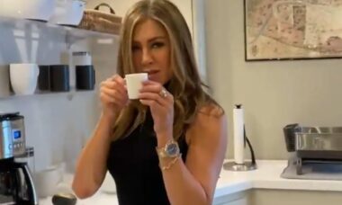 Jennifer Aniston cria um cantinho do café na cozinha — veja como replicar essa tendência em casa