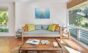 5 achados de brechós que vão transformar sua sala de estar com estilo vintage, segundo designers de interiores