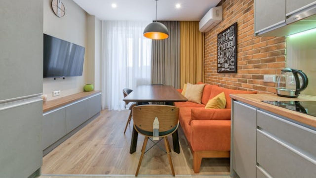 Como fazer seu apartamento de um quarto parecer que você contratou um designer (sem gastar muito)