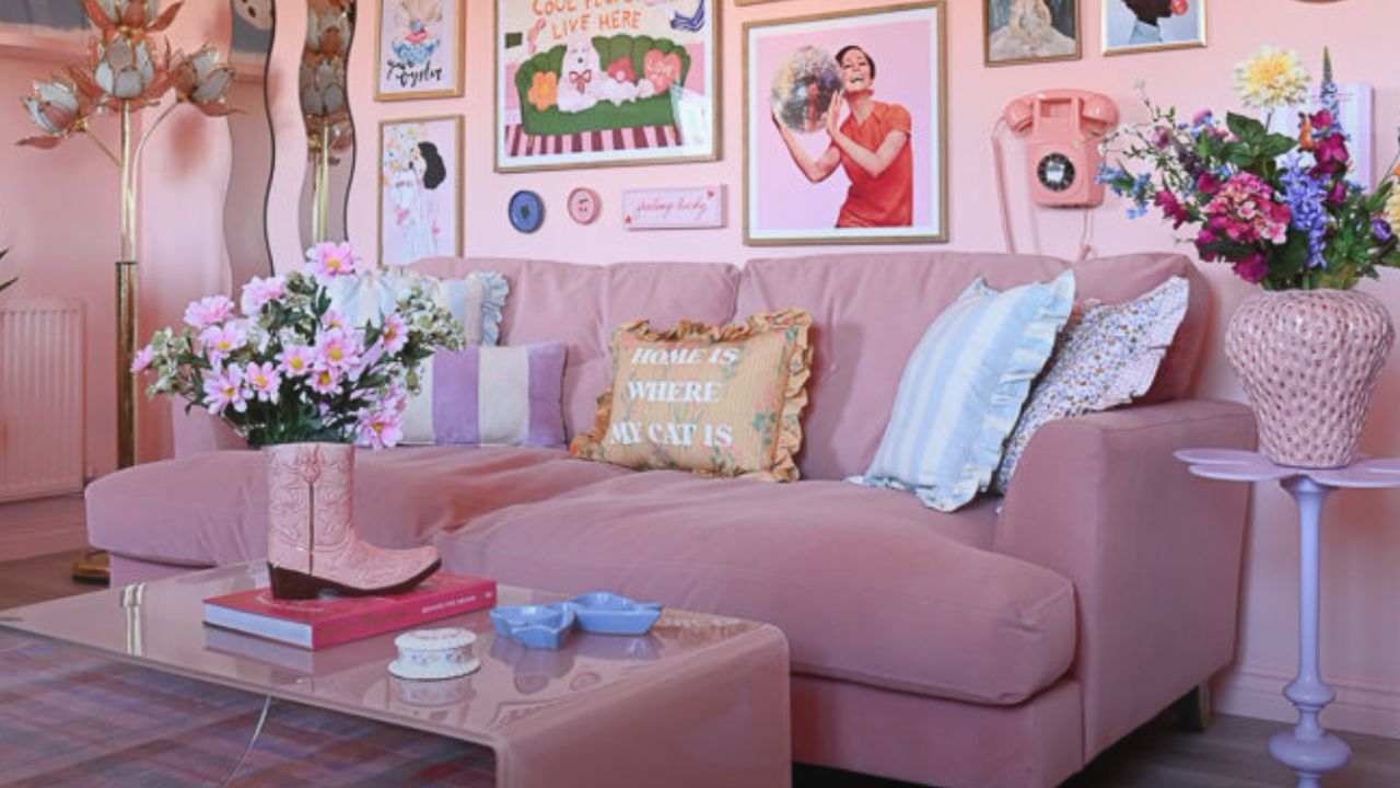 Por que o 'maximalismo organizado' é a tendência de interiores a ser adotada agora – e como fazer isso