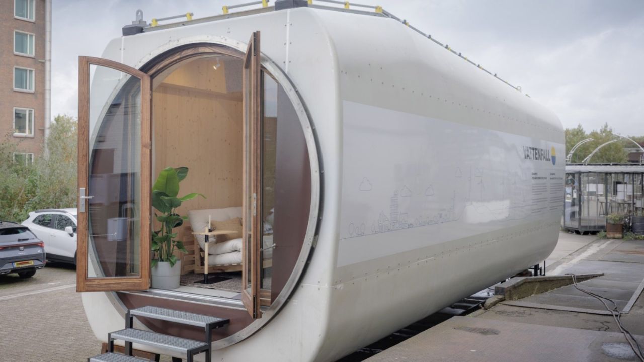 Casa dentro de uma turbina eólica: a inovação radical em minicasas