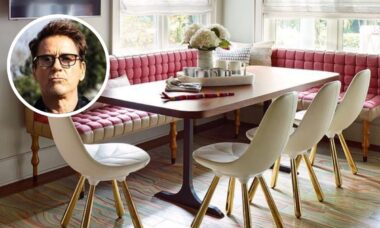Os assentos de cozinha de Robert Downey Jr. transformam um canto esquecido em um dos espaços mais elegantes e acolhedores da casa moderna