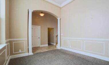 Como evitar que a poeira grude nos rodapés com um simples truque de roupa