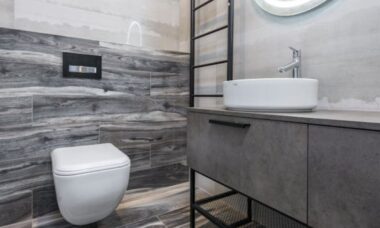 Com que frequência devo trocar o assento do vaso sanitário?