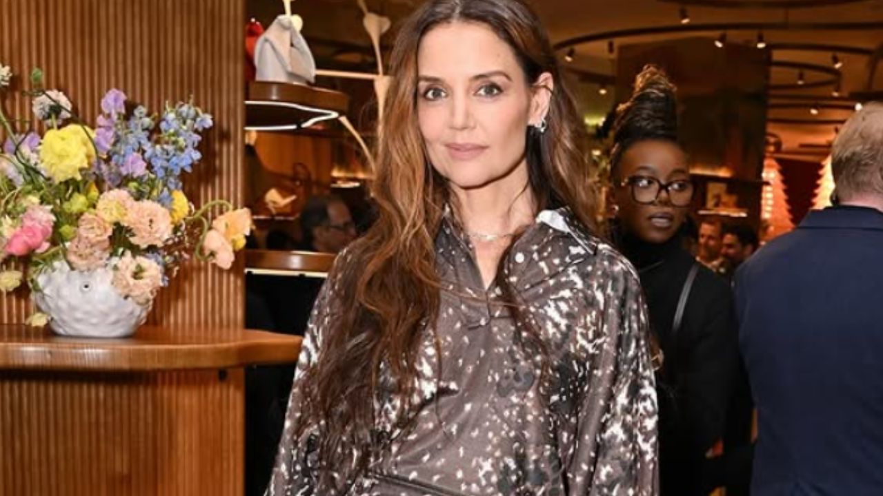 Katie Holmes aposta em decoração de Natal moderna sem árvore — e o resultado é puro charme minimalista