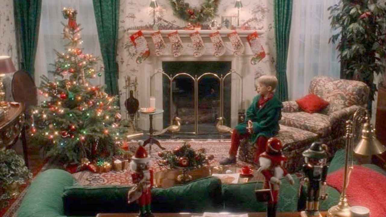Decoração de Natal no estilo “Esqueceram de Mim”: como recriar o Natal maximalista e nostálgico dos McCallister. Reprodução/Instagram