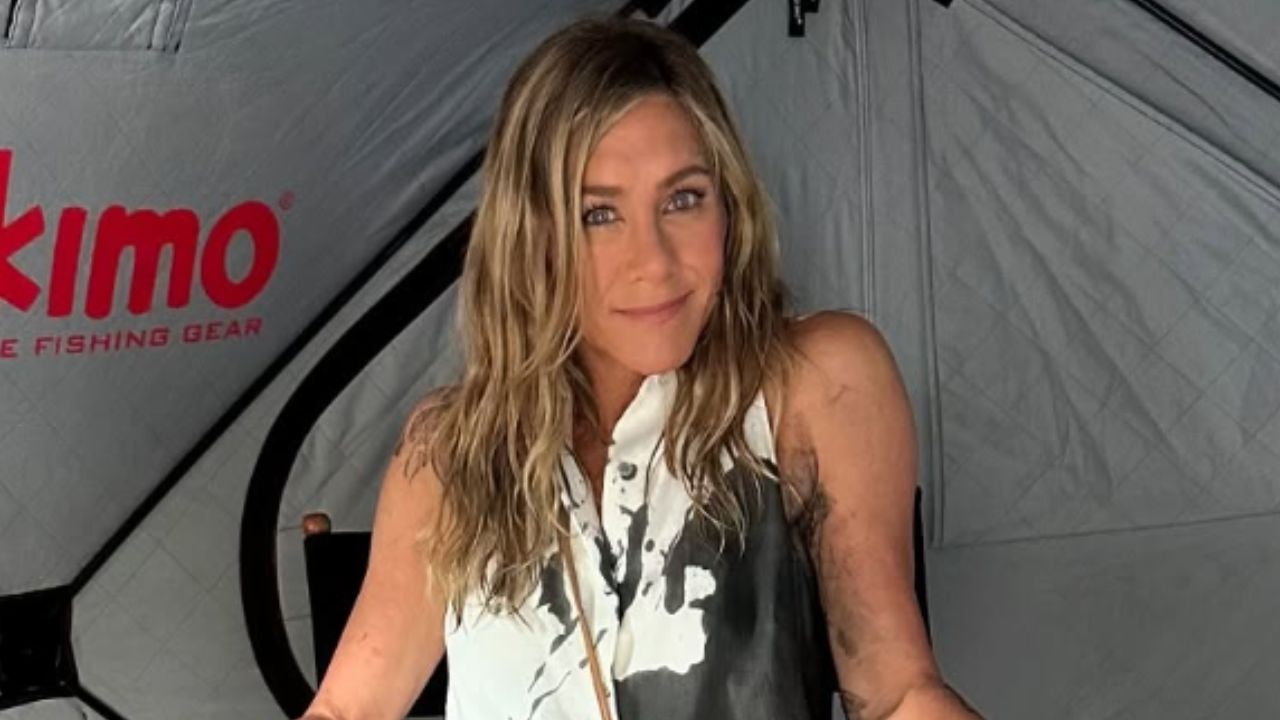 Jennifer Anistons bibliotek avslöjar charmen i att släppa taget